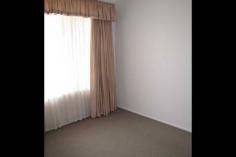  2/33 Frederick Street, CASINO NSW 2470 This sun-filled, North facing, 2 bedroom unit in a complex of 4 units, with secure living & reasonable strata fees is ripe for the picking, the vendor is keen to make a deal. Rental potential $210.00 per week. Well chair friendly. 2 bedrooms have built-in robes Modern kitchen with good cupboard space Open plan lounge & dining area, new carpet & reverse cycle air-conditioning Internal laundry & linen cupboard Single lock up garage, fully fenced front & back courtyard with room for a small dog & a veggie garden Close to corner store, butchers shop & golf club 