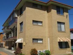  4/14 Pearl Street Tweed Heads NSW 2485 As owner moves out to be closer to family and leaving behind her ..
 *	Centrally located Tweed Heads unit in small block of five
 *	Consisting of Two bedrooms, Separate dining and North facing balcony
 *	Walking distance to Centro Shopping Centre, Bowls Club & facilities
 *	Ideal investment unit capable of returning $270 plus per week
 
 Won't last long as owner has instructed to present all Offers. INSPECT NOW!!!!
 