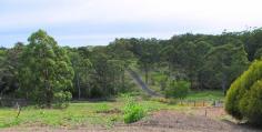  40 Eastern Valley Way, TALLWOODS VILLAGE NSW 2430 Large gently sloping residential building block, corner location and 
enjoying excellent rural and timbered creek views – close to18 hole 
championship golf course and only 5 minutes from Black Head Beach. 
Sewer, water, electricity, tar sealed road and cable TV 
available.

Agent’s comments: 
Land in excellent location and priced to sell – why pay $180,000 to 
$200,000 for land 10 minutes away in Tuncurry.
 