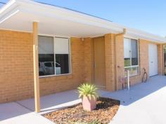 20/480 Wagga Road Lavington NSW 2641 BRAND NEW 3 BEDROOM HOME - LAVINGTON GARDENS - Brand new 3 bedroom townhouse - 2 way ensuite bathroom - Open plan kitchen, meals & living area - Kitchen with gas cooking and dishwasher - Split system air con & heating - Single lock up garage - Very low maintenance private and secure rear yard - Sorry, no pets. - Located within close proximity to Lavington shopping centers, Albury CBD, Thurgoona shops, university and public transport. Enjoy a brand new home in a private and secure complex with lovely neighbours. General Features Property Type: Townhouse Bedrooms: 3 Bathrooms: 1 Bond: $1,080 