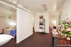  221/1 Katherine St, Chatswood 2067 Outstanding commercial office suite located in the heart of Chatswood 
CBD. This partitioned 63sqm strata office provides fantastic value for 
investors or owner occupiers looking to start a business in the near 
future, boasting; 
 
* Ducted A/C, kitchenette and bathroom 
* One secure garage on title 
* Use of facilities including pool, sauna and gym. 
* 5 minutes walk to train station, Pacific Highway and Westfield's Shopping Centre 
 
Current established tenants have been occupied since 2009, Currently 
leased to April 2015. This is ideal for those looking for a commercial 
property with high yield and low risk. Call now to book an inspection.		
		 