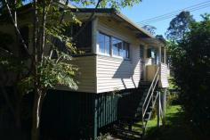  25 Hindmarsh St Lismore NSW 2480 $189,000 Potential Plus This highset 3 bedroom with enclosed veranda home has potential as an investment property or the first home buyer looking to start out. With heaps of room for storage underneath the home is set on a level 600m2 block. The property is located within walking distance to Lismore Shopping Square, hospital primary / high schools and sporting fields. Call today to inspect. Property: 	 House Bedrooms: 	 3 Bathrooms: 	 1 Parking: 	 1 Land Size: 	 600.7 Sqm Local Amenities: 	 Schools Bus Service Shops Sports Field & Club Hospital Park Council: 	 Lismore 