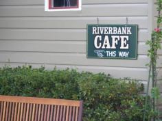  8 Kinchela St Gladstone NSW 2440 RIVERBANK CAFE 
 The infamous Riverbank Cafe in Gladstone is now officially For Sale.
 Being offered on a walk in walkout basis this is a great opportunity 
for anyone looking for a safe and secure business in the food industry. 
The atmosphere is great, the location is fantastic and its all ready to 
go and on good lease terms. 
 
   Read more at http://southwestrocks.ljhooker.com.au/3GUF7A#8bPsC5zhOP6F7ccX.99 