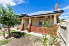  1/8 Mitchell Street, WODONGA, VIC 3690 Delightful fully renovated central cottage where you can buy with absolute confidence and in a very handy location. Features include: *High Ceilings and new polish boards *New ducted heating system plus evaporative cooling *Completely re-wired, re-plumbed and re-blocked *Updated kitchen and bathroom with new appliances *Carport plus room for outdoor entertaining 