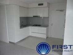  35 Campbell St Bowen Hills QLD 4006 Brand new luxurious apartment on level 25 in Brisbane's newest building.
 Fantastic river views and panoramic outlook over Bowen Hills to 
Hamilton and Ascot.
Spacious 1 bedroom with large bathroom, ducted air-conditioning and 
kitchen fully equipped with oven, convection microwave, gas cook top and
 heaps of storage cupboards. Laundry hidden away in the bathroom 
includes dryer.
The building offers you lap pool and spa adjacent to a large 
entertainment area, air-conditioned gym, BBQ area on level 20 with 
fantastic views. Shopping facilities on the ground floor include IGA 
Supermarket, Subway and a bottle shop.
Bowen Hills train station is a 2 minutes away. Walk to Fortitude Valley 
in 15 minutes. The new shopping precinct Gasworks is only 800 meters 
down the road. Easy walk to the RBH in under 10 minutes.
This property is currently tenanted.
Available for sale now; preferable under National Rental Affordability 
Scheme. For more information of the scheme please visit 
http://www.nrasaustralia.com.au

 