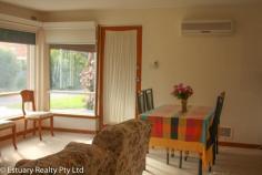  3/25 Creery Street, Dudley Park WA 6210 $229,000 This unit is situated in a group of six in a very sought after area. The complex is well maintained. Lawns, building insurance and water usage is included in the very low strata fees. This particular unit is very secure and spacious. Features include large living area, 2 bedrooms, renovated kitchen, new blinds, freshly painted and also has a single garage. There is also visitors parking. From this location you can walk into main city centre, restaurants and also to the foreshore. Ready for immediate occupancy. - See more at: http://www.estuaryrealty.com.au/real-estate/property/725845/for-sale/unit/wa/dudley-park-6210/3-25-creery-street/#sthash.75AEbDaA.dpuf 