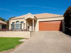 1/1 Murray Place Bellbridge Vic 3691 MODERN 2 BEDROOM HOME IN BELLBRIDGE Located
 in the picturesque town of Bellbridge, located conveniently next to the
 local store and just a short walk to the water, this modern home 
comprises: - 2 spacious bedrooms - Central family bathroom - Large open plan family room and kitchen with dishwasher - Reverse cycle heating/cooling. Floor heating - Double lock up garage with remote Contact 6023 5464 to arrange an inspection today. General Features Property Type: House Bedrooms: 2 Bathrooms: 1 Bond: $1,120 