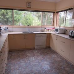  124 North Boundary Road Hamilton VIC 3300 Country Home in the City. Edge of Town Hideaway! This three BR plus study or 4 BR brick veneer home on nearly an acre of land, really is a home among the gum trees, as it has plenty of space and plenty of trees on which to look. The home has three good storage or work sheds as well as an attached double garage. The property is in excellent condition, with two living rooms, a very spacious kitchen and two heating sources- a wood combustion heater and a Rinnai gas space heater. Each bedroom has built in robes, with the master having an extensive new walk through wardrobe and beautiful en suite bathroom. All carpets and paintwork etc are in very good order. A large decked area at the rear of the home is just perfect for barbecues and outside living. A completely relaxing family home. 124 Nth Boundary Road, Hamilton $395,000 http://www.consumer.vic.gov.au/housing-and-accommodation/buying-and-selling-property/checklists/due-diligence View Sold Properties for this Location View Auction Results General Features Property Type: House Bedrooms: 4 Bathrooms: 2 Building Size: 232.26 m² (25 squares) approx Land Size: 3642 m² (approx) Price per m²: $108 Indoor Features Ensuite: 1 Living Areas: 2 Toilets: 2 Built-in Wardrobes Dishwasher Gas Heating Outdoor Features Secure Parking Garage Spaces: 4 Open Car Spaces: 4 Outdoor Entertaining Area Shed Fully Fenced $395,000 