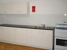  3/105 Edmonstone Street Newmarket QLD 4051 2 Bedroom  Neat Kitchen, Bathroom and Lounge/Dining  Only minutes to walk to Newmarket shopping centre, Bus and train.   