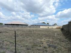  13 Iceberg Court Warwick Qld 4370 This 823m2 building block situated in Mulberry Ridge Estate with 
underground power, townwater, phone and sewerage. One of only a few 
vacant blocks left in the Estate. Inspect today !!!! 