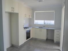 20/480 Wagga Road Lavington NSW 2641 BRAND NEW 3 BEDROOM HOME - LAVINGTON GARDENS - Brand new 3 bedroom townhouse - 2 way ensuite bathroom - Open plan kitchen, meals & living area - Kitchen with gas cooking and dishwasher - Split system air con & heating - Single lock up garage - Very low maintenance private and secure rear yard - Sorry, no pets. - Located within close proximity to Lavington shopping centers, Albury CBD, Thurgoona shops, university and public transport. Enjoy a brand new home in a private and secure complex with lovely neighbours. General Features Property Type: Townhouse Bedrooms: 3 Bathrooms: 1 Bond: $1,080 