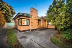 82 Rowen Street Glen Iris VIC 3146 Promising Possibilities Offering plenty of scope for modern refurbishments or a perfect new home site (subject to approval), this original brick veneer residence is an outstanding entry point into Glen Iris and provides a number of enviable options. The outstanding family orientated location is only moments from the Anniversary trail with easy access to High Street Shopping and Burwood Village, train stations and schooling. Well presented interior, in original condition throughout, the home features huge rooms including L-shape lounge and dining, three bedrooms or two with large second living room with adjoining study, bathroom, laundry and double garage at rear.  A coveted Glen Iris lifestyle awaits! Land: 15.2m x 40.8m approx. View Sold Properties for this Location View Auction Results General Features Property Type: House Bedrooms: 3 Bathrooms: 1 Outdoor Features Garage Spaces: 2 P.O.A. 