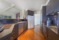  2/5 Endeavour Place Port Macquarie NSW 2444 For Sale - $559,000 bed 3  bath 2  car 2 Property ID: 	 1P1501 Property Type: 	 Unit Land Size: 	 347m² approx. Garage: 	 2 Outgoings 	 Council Rates: $2400 Yearly Features: 	 Built-In Wardrobes Close to Transport Spa Ensuite Water Views OWNERS MOTIVATION HAS CHANGED DON'T MISS THIS ONE! Great pricing and fabulous ocean and rainforest views are offered from this easily maintained townhouse. Complete with high raked ceilings, expansive open plan living and separation of bedrooms providing privacy and allowing ease of living. Pathways and walking trails lead to the historic Lighthouse and follow the coastline along to the Port Macquarie township. Can you imagine gathering sea shells or feeling the sand beneath your feet from this pristine northern section of Lighthouse Beach? This is a great investment for the future for owner occupier or investor with an excellent tenant in place.  Council Rates $2,400pa 