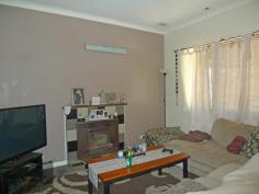  13 Bow St Nulsen WA 6450 WITHIN YOUR BUDGET Neat & tidy 3 bedroom, 1 bathroom home close to schools, shops & sporting facilities. Well presented kitchen & dining area, features tile fire in lounge room, single garage & shed in the back yard. Decent size 792 sqm block situated in Nulsen. 