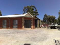  24 Wandeara Cres Mundaring WA 6073 Just listed 54sqm brick office, 314sqm factory, split into 2 units with 
opening between. 2x Evap air conds in factory, 3 meter clearance 
through sliding doors and 4 meter truss height. Some covered hard stand
 and fenced 1,000 sqm block. Zoned Light Industrial. 

> 54sqm Brick Office
> Two evaporative air-con units
> 1000 sqm block
> Some Covered Hard Stand
> Zoned Light Industrial
> Sold with vacant possession
 