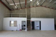  3/10517 DARIAN Street HIGHFIELDS QLD 4352  Industrial Shed Space for Rent Tilt slab construction Area: 296m2 approximately + mezzanine 100m2m Fully security fenced with onsite car parks 3-phase power to switchboard Features include trade waste, wash down, electric roller door, underground rain water tanks Office with air-conditioning Kitchen area Toilet. 