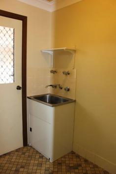  3-21 Incarnie Crescent, Wagga Wagga NSW 2650 Great Investment Or Retirement Opportunity Well maintained unit in a complex of three and strata managed  Fantastic location with walking distance to the CBD Offering two bedrooms with built ins  Single carport plus a courtyard  Potential rental return of $260/week 