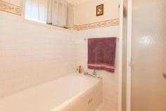  1/ 18-20 Lindsay St Wentworthville NSW 2145 Under Offer   Price Guide Above $519,000 This desirable free standing villa is located in small complex of 10; it has so much to offer with a great design and has been cared for by the current owner, which is visible from the moment you step inside. It offers exceptional convenience within 900m to the train station, shops (Coles) and 1.4kms to Westmead hospital. Some of the most imposing features are: * 3 generously sized rooms with built-ins in two * Light filled open plan living area has integrated views of a lovely courtyard * Modern kitchen with good cupboard space & great natural light 