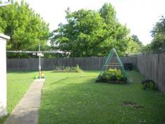  2/4 Wade Avenue Armidale NSW 2350     $259,000   	 Great 2 bedroom unit located close to town on Central North Hill. A lovely quiet cul-de-sac only a few blocks from town. Only 2 in the block with tidy modernised kitchen, 2 good sized bedrooms with wardrobes and a lovely tidy yard with fencing erected to offer extra privacy for each unit. Own private rear fully fenced yard. Separately metered electricity and water. Showing a return of $285 per week. Property Management Specialists Call 0267726626 Property Details Bedrooms 		 2 Bathrooms 		 1 