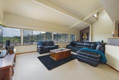  2/5 Endeavour Place Port Macquarie NSW 2444 For Sale - $559,000 bed 3  bath 2  car 2 Property ID: 	 1P1501 Property Type: 	 Unit Land Size: 	 347m² approx. Garage: 	 2 Outgoings 	 Council Rates: $2400 Yearly Features: 	 Built-In Wardrobes Close to Transport Spa Ensuite Water Views OWNERS MOTIVATION HAS CHANGED DON'T MISS THIS ONE! Great pricing and fabulous ocean and rainforest views are offered from this easily maintained townhouse. Complete with high raked ceilings, expansive open plan living and separation of bedrooms providing privacy and allowing ease of living. Pathways and walking trails lead to the historic Lighthouse and follow the coastline along to the Port Macquarie township. Can you imagine gathering sea shells or feeling the sand beneath your feet from this pristine northern section of Lighthouse Beach? This is a great investment for the future for owner occupier or investor with an excellent tenant in place.  Council Rates $2,400pa 