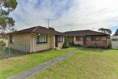  1/4 Lyne Street Oak Flats NSW 2529 FOR SALE: $270,000 NEGOTIABLE  Property Description Solid Start Situated in a small complex of four units is this single level easy care home. This property features: -2 bedrooms, 1 with a built-in wardrobe -open plan living, dining and kitchen spaces -external laundry -locality close to all amenities A great first home buyer starter or profitable investment option. Book your inspection today and take advantage of this great buy. 