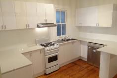  9/11-13 Havelock Avenue Coogee NSW 2034 Conveniently positioned close to public transport, Coogee beach and cafe
 precinct, this delightful and recently refurbished apartment features 
polished timber floorboards through out, modern kitchen including 
dishwasher and caesar stone benchtops, combined lounge/dining area, 
sunroom, spacious bedroom with built-ins and ensuite style bathroom with
 internal laundry facilities. 
 
Parking permits are also available through the local council. 
 
* Built-in wardrobes 
* Caeserstone Kitchen 
* Polished Timber Floors 			 
* Open plan living 
* Dishwasher 				 
* Close to Schools 
* Internal laundry 			 
* Close to Shops 
* Study/Sunroom 			 
* Close to Transport 
* Gas 
 
Currently leased at $450 per week. 