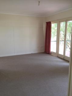  2a Plume Street Redcliffe Qld 4020 Run don't walk - Hot Redcliffe Buy Our interstate investor says sell so make your best offer ASAP. Situated in central Redcliffe is this solid low set home within walking distance to shops, transport and the park 2a Plume Street features;  > Three bedrooms > Balcony off dining > Carport > Garden Shed all of this set on a good sized block in Redcliffe. David Teasdale 0403751551 