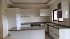  Cabramatta NSW, 2166 Brand new luxury unit 3 large bedrooms, en suite in main open lounge room, Air conditioning, 2 baths, 2 toilets, balcony, Tiled floor throughout Kitchen with gas cook top, stainless steel appliances Next to the station, shops and school Available now 