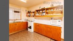  2/22 Gerrard Street, Moonah, TAS 7009 Offers Over $210,000 Whether you are moving out of Mum and Dad's place, or moving up in the world with your own investment property portfolio, this unit in Moonah makes for a fantastic opportunity! Located just above Creek Road, the unit is close to all the supermarkets, shops, sporting facilities and services in the Moonah, New Town and Lenah Valley areas. Glenorchy and Hobart CBD are also only a short drive away. From your own carport, step through the enclosed walkway and into a generous open plan kitchen and living room, from where you can take in views over New Town and across the Derwent River. 
