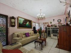 13 Earle Street Doonside NSW 2767 â€¢ 	 Big block of land- over 900sqm â€¢ 	 Walk to Station, Shops, Schools & Church â€¢ 	 3 Bedroom House with deck/ veranda â€¢ 	 Big front and back yards to play or party â€¢ 	 Parking for 3 or more cars â€¢ 	 Beautiful palm trees  â€¢ 	 Potential to build another home/Granny (STCA) Features DeckFencedVerandahElectric stoveOvenElectric hot water system Property Details Bedrooms 		 3 Bathrooms 		 1 Garages 		 1 Car Ports 		 2 