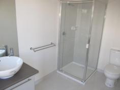  1/21 Fison Ave BAIRNSDALE, VIC 3875 Near new three bedroom townhouse within easy walk to the Eastwood Shopping Centre. Consisting open plan living, ducted gas heating, master bedroom with ensuite, roomy single car garage plus secure yard. (Ref: 7081) Price: $290,000 Read more at http://bairnsdale.ljhooker.com.au/8E8FBF#vkWwLwQtZG4iUqZH.99 