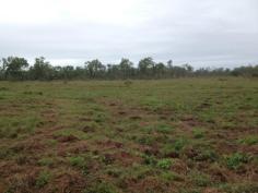 84 Slaytons Road, Jensen, Qld 4818 
 Your chance to secure 1 of the few remaining 20 acres lots in the 
fast growing Jensen area. Power, mains water, road reserve on 2 
boundaries. Get in quick with this acreage it won't last long!!!
 Phone Ron 0410324769. 
 
 

 



 
 

For Sale


$425,000 