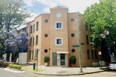  18/118 Lawrence Street Alexandria NSW 2015 Light and bright very well presented spacious 2 bedroom apartment. This unit is located on the top floor of a quiet block and is one that is not to be missed. - Unit freshly painted by 6/12/14 - New dishwasher, rangehood and balcony - Spacious living - Internal laundry - Security building - Carpet throughout - Bathroom and separate ensuite - Private rear communal courtyard - Perfectly located near cafes and transport 