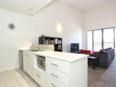  3505/16 Surbiton Court Carindale Qld 4152 $470,000 Negotiable CARINDALE - "CARINDALE AT YOUR DOOR" Top floor and top buying, this 2 bedroom apartment ticks all the boxes.  For sheer convenience, this can't be beaten, city style of living in the suburbs. * Ultra modern kitchen with dishwasher * Good sized balcony with great view * Secure undercover parking * Pool, gym and media room * 20 meters to Westfield Carindale and transport at door.   Property Snapshot  Property Type: Apartment Construction: Brick Features: Pool 
