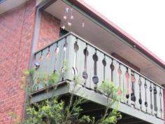  11/394 Chatswood Road, Shailer Park, Qld 4128 ID #: 343231 Price: Offers over $255,000 Type: Townhouse Bed: 2    Bath: 2    Car: 1     Priced to sell quickly...Great position- end unit - tranquil setting...Unique, versatile, two storey design...Inspection via appointment. All information in regards to Body Corporate Fees, Council Rates & Sustainability Report available on request. 