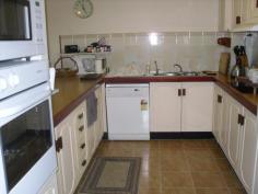 6/6 Marbrin Close Bellara Qld 4507 DETAILS ID #: 0000245864 Price: $249,000 Type: Unit Bed: 2    Bath: 2    Car: 1  *2 bedrooms, 2 bathrooms, 2 balconies *Waterviews, 200 metres to waterfront & parklands *Single lock-up garage with remote access *Quiet cul-de-sac position *Inground saltwater pool in complex *Property in good conditions *Good size kitchen with extra inclusions 