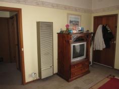 18 Cove Pl Morwell VIC 3840 1 Reduced to $135,000 Mid Valley Unit Unit - Property ID: 731394 BJ Bennett & Co Professionals Real Estate Morwell.  2 bedroom brick veneer unit at Mid Valley complex. Vaulted ceilings, BIR's, rear yard, carport. Currently leased at $165 per week.  Click here for the Consumer Affairs Victoria Due Diligence Checklist for Home Buyers  