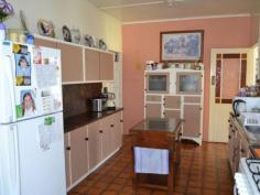  14 Porter Street Gayndah Qld 4625 $209,000 Not Just a Pretty Face * Solid 3 bedroom home on a spacious 1679m2 - * Returning $250 p/w partly furnished * Freshly painted kitchen with gas stove & pantry - lots of cupboard space * Two bathrooms * Cladded Exterior * New curved driveway with feature garden * 1 bay lock up garage, 6x6 shed, 3x3 lawn locker + carport  * New rev cycle A/C in living area + plenty of windows to let the breeze in * Rain water tanks * Established trees and gardens * Option to buy fully furnished   Property Snapshot  Property Type: House Land Area: 1,679 m2 