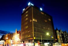  514/160 Rundle Mall Adelaide SA 5000 $135,000 Property Information All offers considered. Your Easy Investment in Prime Location. Here's your excellent opportunity to invest or be an owner occupier in the heart of the city. Best 1 bedroom corner apartment currently available with approx 30sqm of living on the 5th floor. Has huge picture windows with great views. Offers a separate double bedroom with built in robe and ensuite bathroom. Open plan kitchen with breakfast bar adjacent study and lounge area. Set and forget hassle free investment as fully furnished and managed on site and currently tenanted at $290 per week . It's a fabulous location with just a short stroll to Adelaide University and Uni SA with shopping and restaurants at your front door. Features a spacious common lounge and dining area with large kitchen and outdoor rooftop entertaining area for guests. There's a fully equipped laundry area on each floor for convenience. Enjoy this low cost opportunity to enter the property market.with secure investment or to use for your family or yourself. Contact Julie Goodger for viewing times. Property Type 	 Apartment House style 	 Conventional Unit style 	 Highrise, Number in block: 98, Number of levels: 7 Main bedroom 	 Double Views 	 City Water heating 	 Gas Water supply 	 Mains Locality 	 Close to transport, Close to schools, Close to shops 