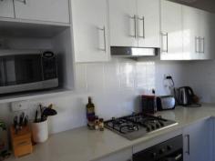  28/5 Atkinson Street Middlemount Qld 4746 $350,000 Don't Miss Out! Unit - Property ID: 760874 Wow! This unit screams modern! Two Bedroom! Showcasing an impeccable kitchen, open plan dining and lounge, modern appliances and window coverings. The bathroom offers a sophisticated and stylish look and the two bedrooms are carpeted and have built in robes. Sitting gracefully in the very popular Atkinson Street in Middlemount, there is two car accommodation and an external, lockable laundry. Currently tenanted, this is a great investment opportunity. Rented at $300 per week.   Print Brochure Email Alerts Features  Land Size Approx. - 158 m2  modern window coverings  stylish bathroom 