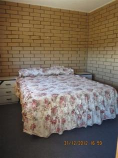  20 Esplanade North Beach SA 5556 $240 p.w. Property Information This unit is located at North Beach Wallaroo and has provides a quiet lifestyle close to the sea. The unit is the ground level of a two story home. Self contained and fully furnished - just move in and enjoy the lifestyle just a short stroll to the beach and magnificent sea views. The open plan living area is air conditioned for all year comfort and easy to maintain. Call Now to Inspect !!! Available Date 	 Monday, 05 January 2015 Property Type 	 Unit Garaging / carparking 	 Off street Heating / Cooling 	 Air Conditioner Property features 	 Unfurnished, Smoke alarms Kitchen 	 Electric cooking Living area 	 Open plan Main bedroom 	 Double and Balcony / deck Bedroom 2 	 Single Bedroom 3 	 Single Main bathroom 	 Separate shower Laundry 	 Separate Fencing 	 No fencing Water supply 	 Town supply Bond $ 	 960 