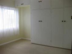  35 Pitt Street Glen Innes NSW 2370 FOR RENT $215.00 WEEKLY Well loved 3 bedroom home with built-ins. Cosy lounge room with wood heating & reverse cycle air conditioning. Extremely functional & tidy kitchen with plenty of bench space & cupboards. Fully fenced easy care yard with a large garage/workshop.   