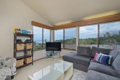  1/5 Endeavour Place Port Macquarie NSW 2444 Property ID: 	 1P1514 Property Type: 	 Unit Land Size: 	 347m² approx. Garage: 	 2 Outgoings 	 Council Rates: $2400 Yearly Features: 	 Built-In Wardrobes Close to Transport Close to Shops Close to Schools Ensuite Water Views LIGHTHOUSE BEACH AWAITS! If your home is your castle, this is the place for you and there is still an opportunity to add value here. Cathedral ceilings, light and bright living area with magnificent ocean views in a highly sought after location, you'll think you are in seventh heaven!  This is a great chance to enjoy a beach lifestyle, or a chance for an astute buyer to snap up an investment opportunity and reap the rewards later. Take control and really become the king of your castle.  Council Rates $2,400pa. 