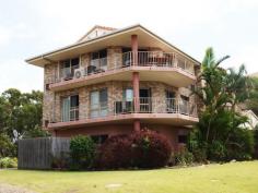  Unit 1/192 Matthew Flinders Drive Yeppoon Qld 4703 310,000 Enjoy living at the beach every weekend, this spacious unit in the Camara Crescent complex overlooks Great Keppel Island with beautiful Lammermoor Beach only a stroll away. Open plan living with a lovely big kitchen, 2 generous size bedrooms and a private balcony that enjoys the breezes and views. This unit has the added bonus of two car accommodation, so there's somewhere to park the boat. The whole family will enjoy relaxing at this complex, centrally located to the beach and also the Capricorn Tavern complex, it would be the perfect spot to enjoy lazy weekends and holidays. Call now for a private viewing. Features In-ground pool, Verandah, Smoke Alarms, Safety Switch. Property Details Bedrooms 		 2 Bathrooms 		 1 Garages 		 2 Land Area 		 143 m2 