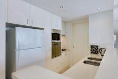  1 Como Cres Southport QLD 4215 FOR SALE $589,000  Unit This has to be one of the best units on the coast! Some of the most fabulous views of the ocean, Broadwater and Surfers Paradise and all the way down to Coolangatta. In pristine condition and situated on the 29th floor of \\\"The Shores\\\" comes this very spacious 2 bedroom, 2 bathroom, 2 carpark unit, plus storage. It has the lot, from ducted a/c to large balcony for entertaining. oh and did i mention the views? The light rail will run past the building so transport into Surfers and Broadbeach is not a problem. The building has a heated pool, outdoor pool, Spa, Gym, Sauna, BBQ area. Whether to live in or invest, i dont think you can go wrong with this unit, especially at this price! 