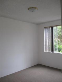  CABRAMATTA NSW 2166  FOR RENT:   $320 PER WEEK   2 bedroom unit with new kitchen, New bathroom, New carpet, Located on 1st floor, Close to shops and primary school 