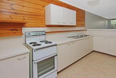 1/1 George Bass Drive Batehaven NSW 2536 $239,000 Set only a few hundred metres walk to Batehaven Shops, Corrigan's Beach and just across the way from the high school, this two bedroom townhouse offers single garaging with internal courtyard access, open plan living area and rear courtyard. Freshly painted and with new carpets, similar units in the complex rent for $220 per week.  A must to inspect for the investor or those looking for a weekender. 