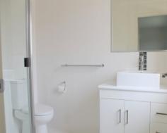  2/29 Scenic Drive Emerald Qld 4720 276,000 Property ID: 2658402 DON'T COMPROMISE ON QUALITY- STYLISH & AFFORDABLE The $15,000 Great Start Grant applies for first home buyers. The builder has included every quality fitting and fixture to ensure your comfort and convenience. This spacious unit includes:- - 2 bedrooms with built in robes - Ensuite to the master bedroom - Main bathroom with shower, modern vanity and WC - Modern & stylish kitchen with stainless dishwasher & built in microwave - An abundance of storage  - Split system air conditioning & ceiling fans throughout  - Undercover alfresco area complete with ceiling fan - Landscaped court yard Contact listing agent to arrange your private inspection.   HOUSE SIZE: 121 m2 