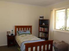  2/7 Thawa Close Bega NSW 2550 MODERN & NEW IN BEGA L4997. This near new home is well suited to the investor or the buyer looking for a level, low maintenance home. Features include 3 bedrooms all with BIR's, ensuite, open plan living, double garage and small deck to take in the northerly view.  Situated in one of Bega's most sought after streets, this property will not last.   Property Snapshot  Property Type: Townhouse Features: Built-In-Robes Decking Ensuite Fenced Back Yard Outdoor Living 