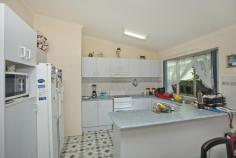  85/2 Frost Road Anna Bay NSW 2316 $199,000 Sea Winds Village Located in a secure estate with an onsite manager is this well maintained home. Featuring 3 bedrooms, combined lounge/kitchen/dining area, private covered balcony, fully air conditioned, single carport and low maintenance yard. The complex has a pool, tennis court and function centre for all residents to take advantage of. It’s only a short drive to Nelson Bay and Salamander Bay and minutes to the amazing beaches in Anna Bay. 